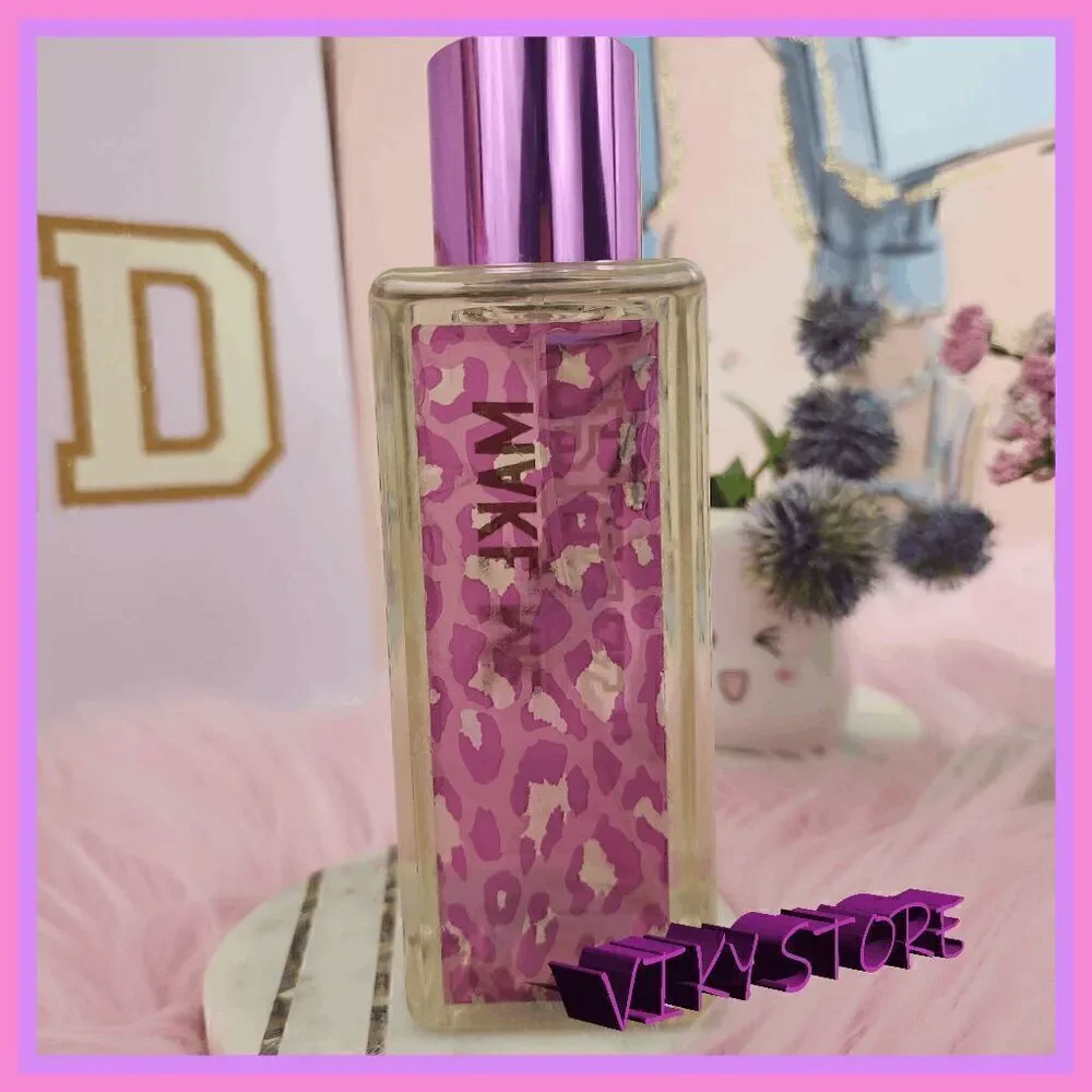 NWT 💖 Love in the Air: PINK MERRY MERRY Winter Berry and Magnolia Body Mist 💖